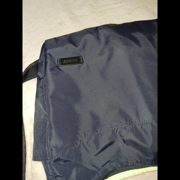 Pacsafe Hobo travel bag - Picture 8 of 8